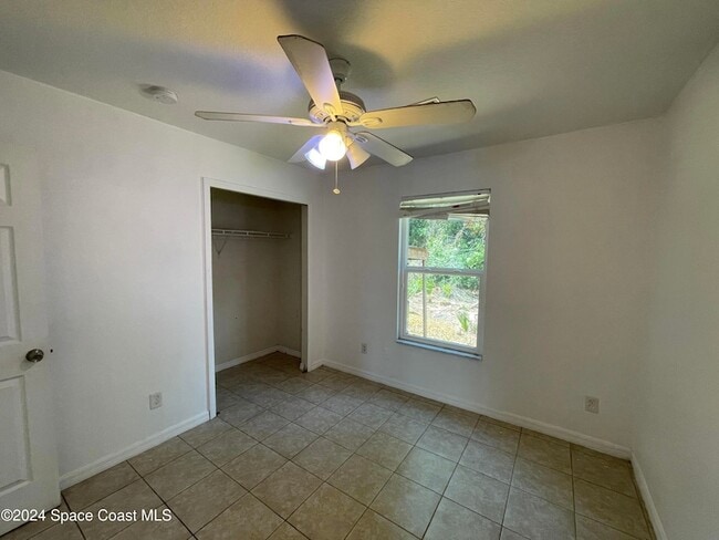 Building Photo - 1000 Dames Ct