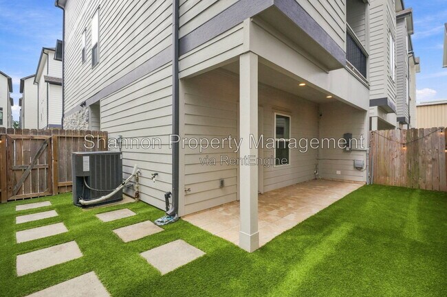 Building Photo - 849 Fisher St