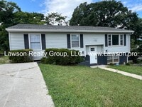 Building Photo - Five Bedroom, Updated Split Level in South...
