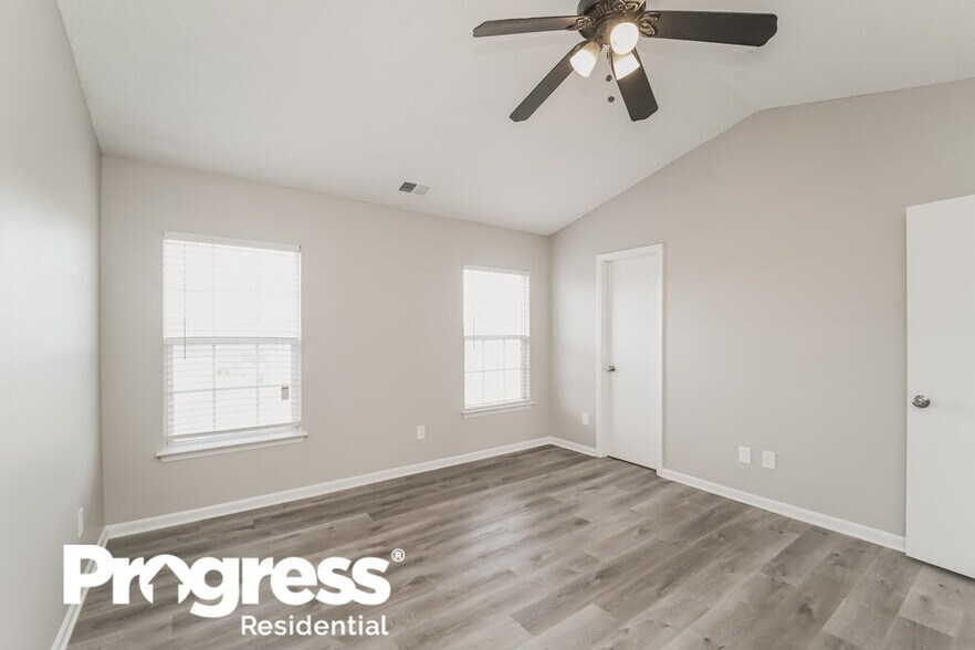 Building Photo - 10425 Katie Creek Ct