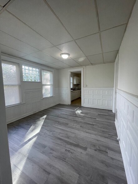 Building Photo - 1072 Ellicott St