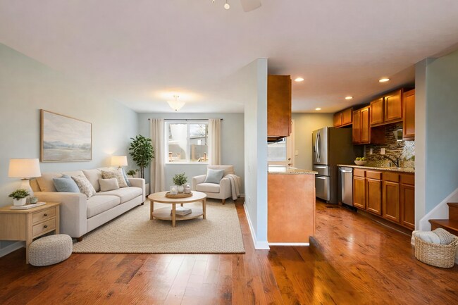 Building Photo - Newly Renovated Hillview Bi-Level! ASK US ABOUT OUR LONG-TERM LEASE SPECIAL TODAY!