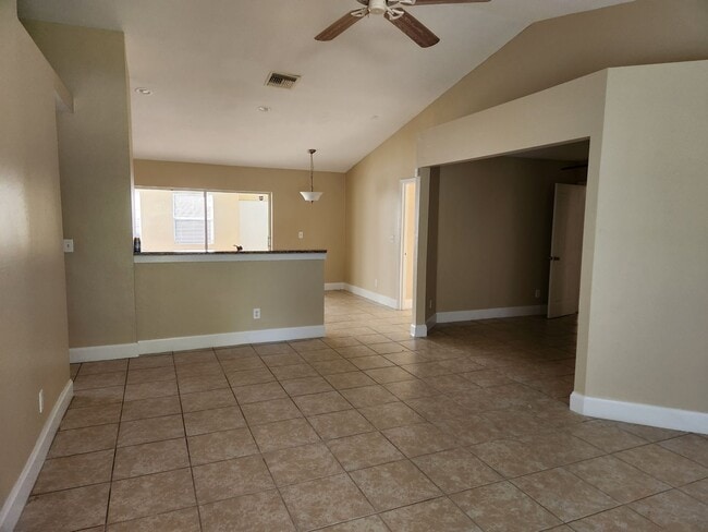 Building Photo - 1125 Alvin Ave