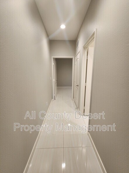 Building Photo - 44801 Beringer Dr