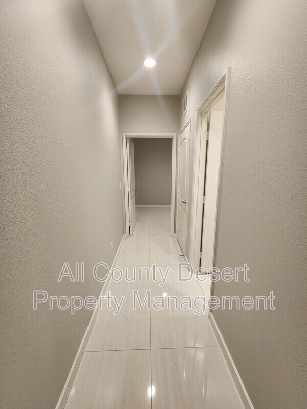 Building Photo - 44801 Beringer Dr