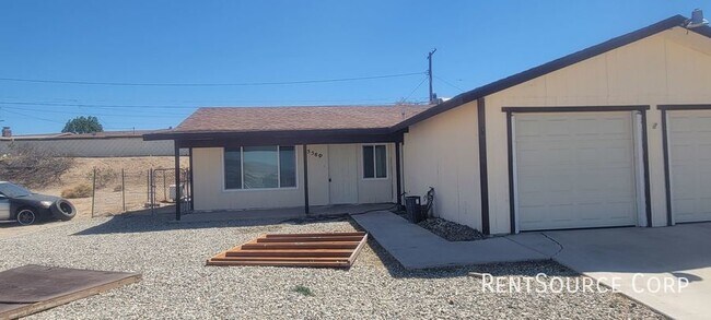 Primary Photo - 3 Bedroom 2 Bath Single Family Home in Bar...