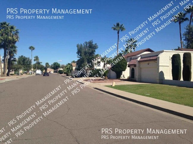 Building Photo - 1623 N Comanche Dr