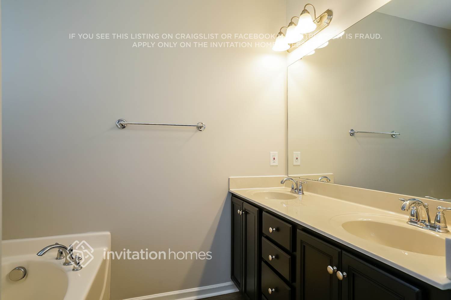 Building Photo - 1128 Shasta Daisy Dr