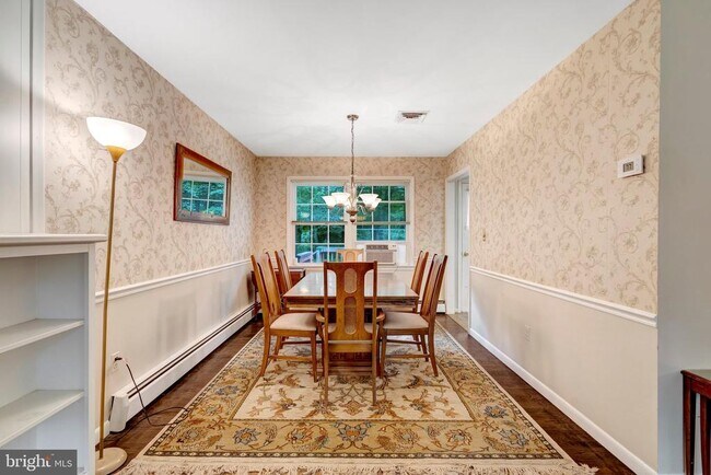 Building Photo - 5315 Summit Dr