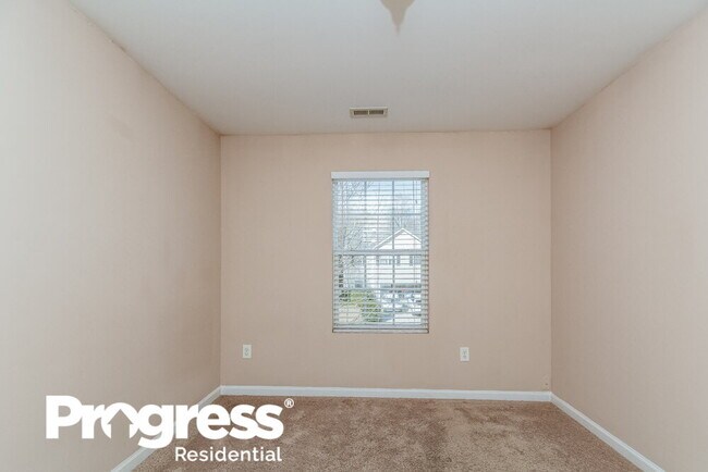 Building Photo - 817 Laurens Way