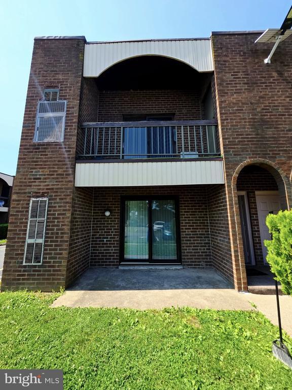 Building Photo - 2727 Rhawn St