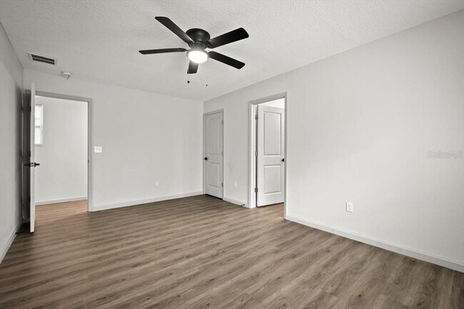 Building Photo - 1594 W 22nd St