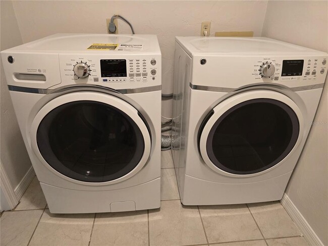 Building Photo - 1224 SW 16th Ave