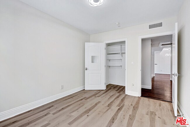 Building Photo - 1520 S Shenandoah St