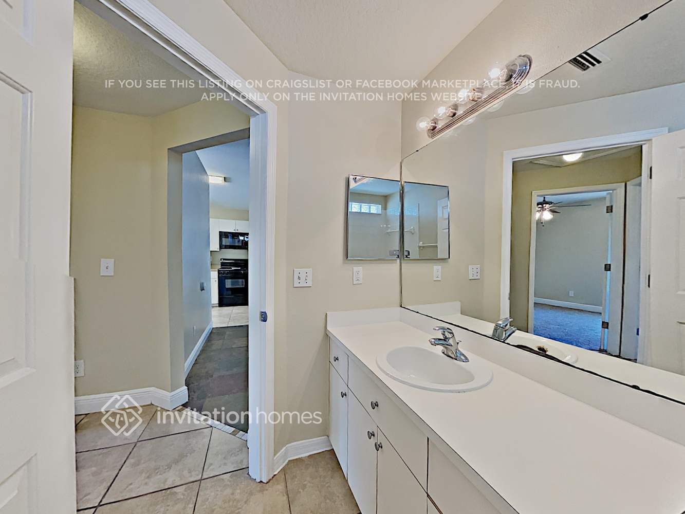 Building Photo - 10517 Lakeside Vista Dr
