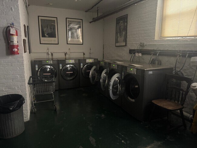 Building Photo - 35-39-39 Fulton St