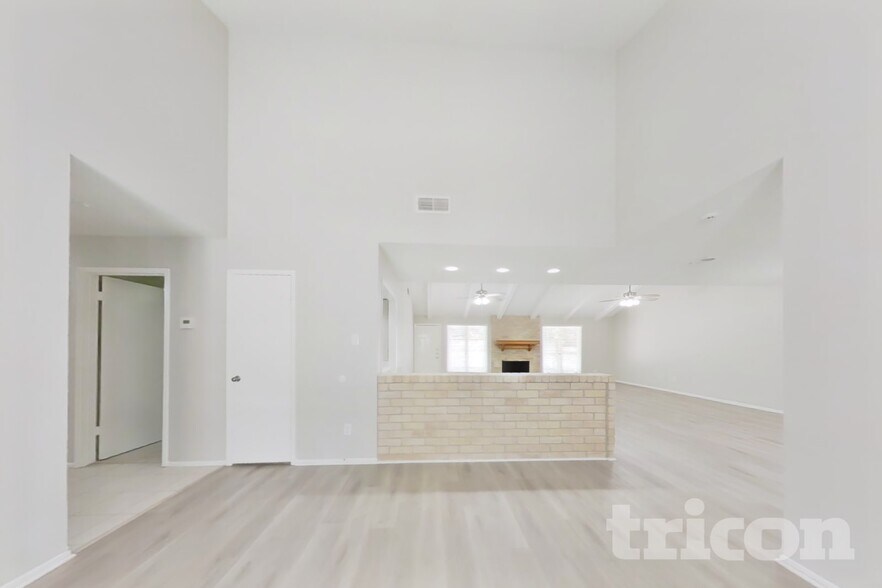 Building Photo - 3619 Maple Glen Dr