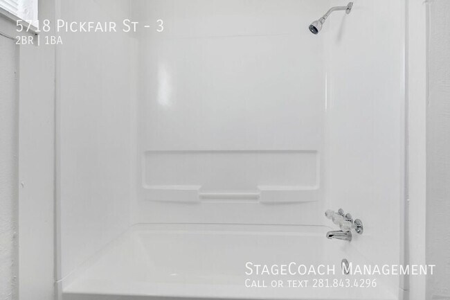 Building Photo - 5718 Pickfair St