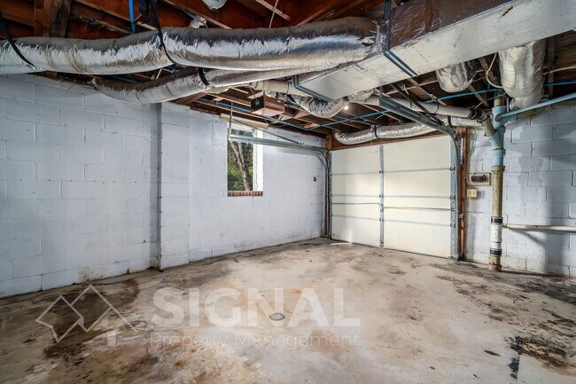 Building Photo - 2444 4th St NW