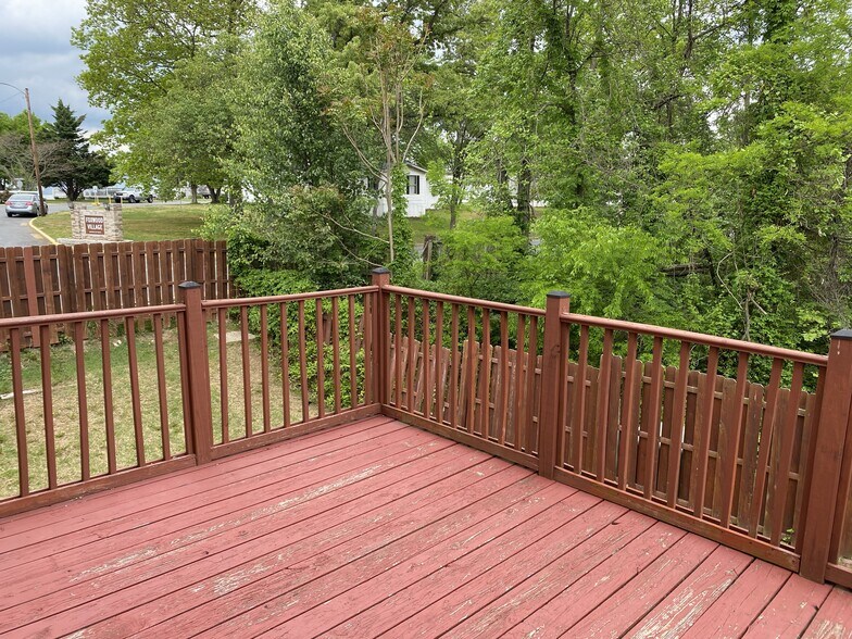 Building Photo - 67 Bristol Ct