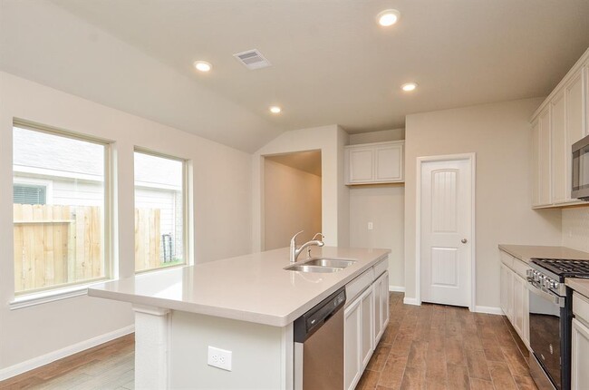 Building Photo - 21622 Calico Bush Trail