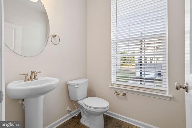 Building Photo - 30 Cardinal Wy