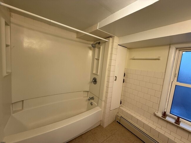 Building Photo - 103 N Troy Ave