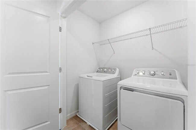 Building Photo - 5670 Nispero Wy