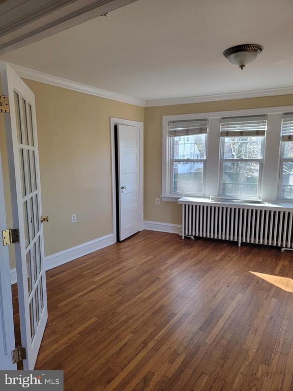 Building Photo - 301 Haverford Ave