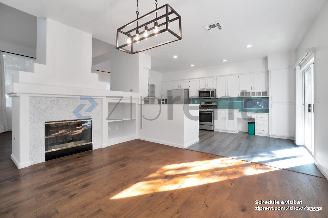 Building Photo - 9404 Fox Den Ct