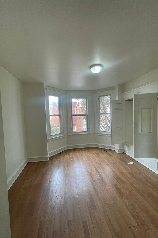 Building Photo - 128 W Wishart St