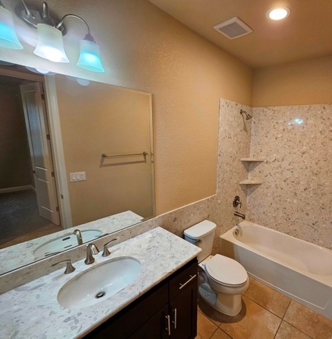 Building Photo - 541 Addison Ct