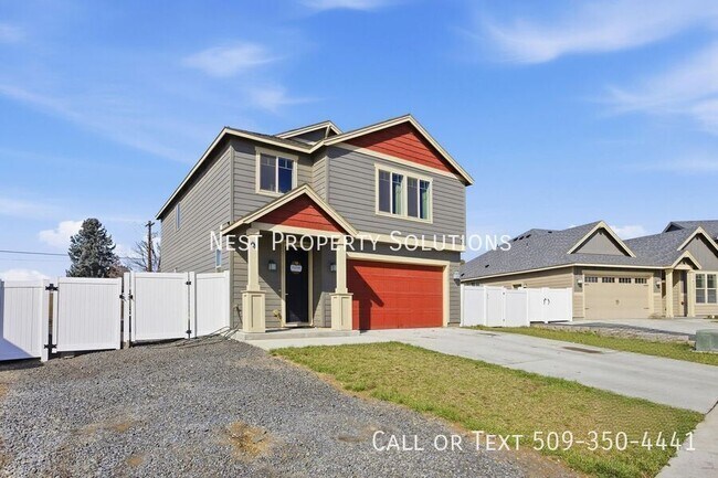 Building Photo - 1111 Hilltop Ave NE