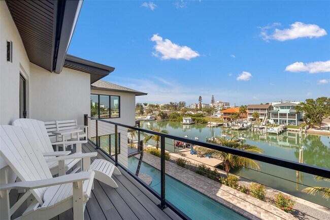 Building Photo - 12404 Capri Cir N