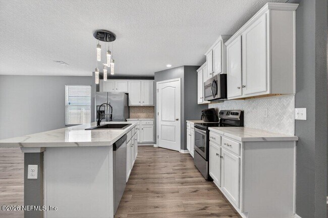 Building Photo - 9099 Tahoe Ln