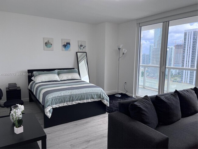 Building Photo - 50 Biscayne Blvd