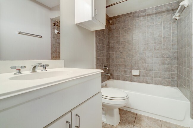 Building Photo - 3438 Rolgom Pl Ct