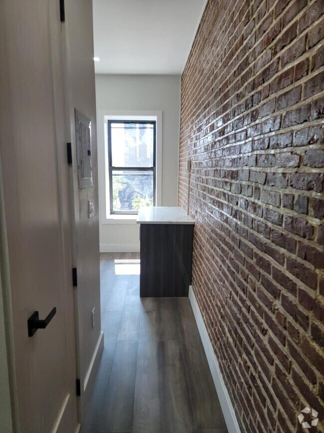 Building Photo - 239 Lenox Ave