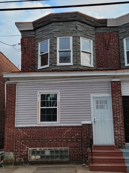 Building Photo - 1338 Sheridan St