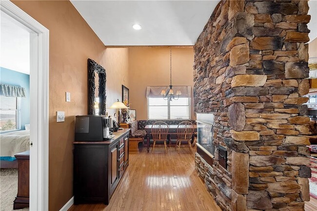 Building Photo - 8120 Stonegate Dr