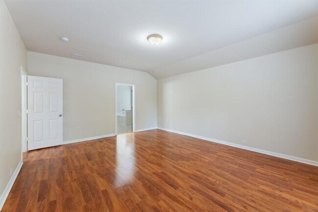 Building Photo - 816 Rusk Rd