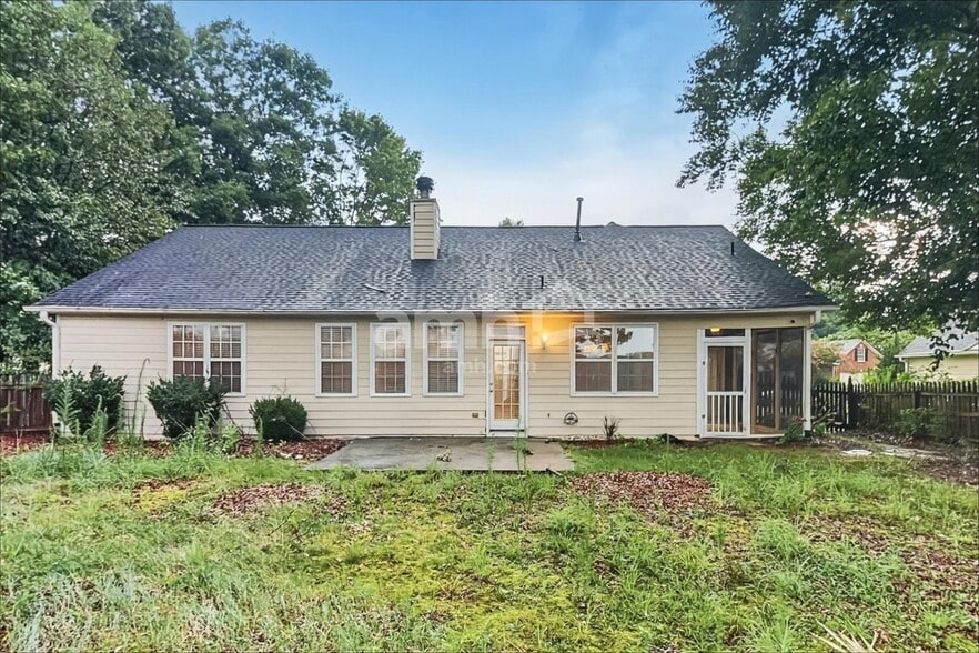 Building Photo - 960 Fountain Glen Dr