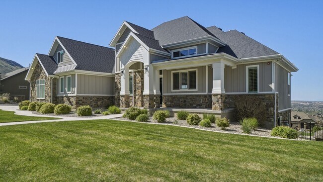 Building Photo - Luxurious Herriman 6 Bed with Indoor Court, Theater & Stunning Views!!!