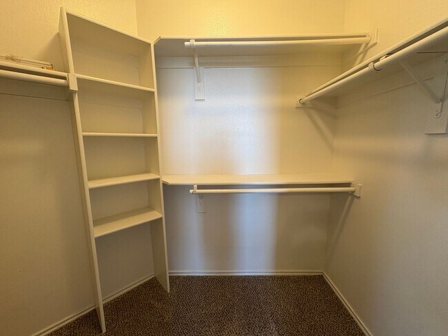 Building Photo - GREAT Home in NWISD with Amenities!