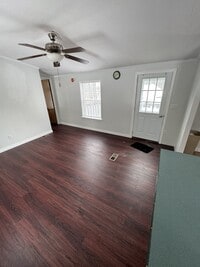 Building Photo - 189 Commercial St