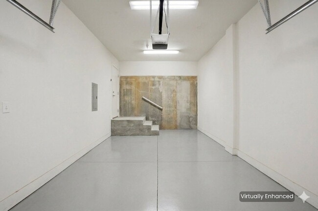 Building Photo - Modern Multi-Level 2BR Retreat with Garage Near Uptown Charlotte