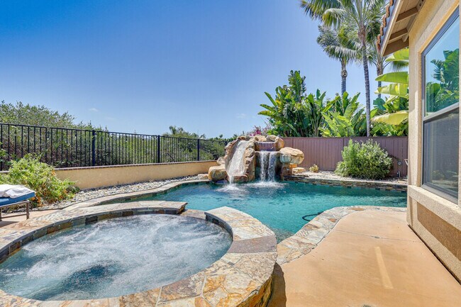 Building Photo - 2225 Corte Ananas