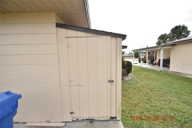 Building Photo - 705 2nd Ave NW