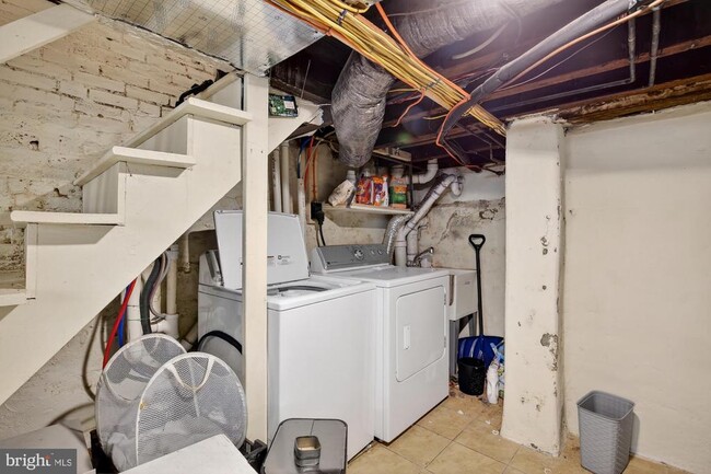 Building Photo - 1304 S Fairhill St