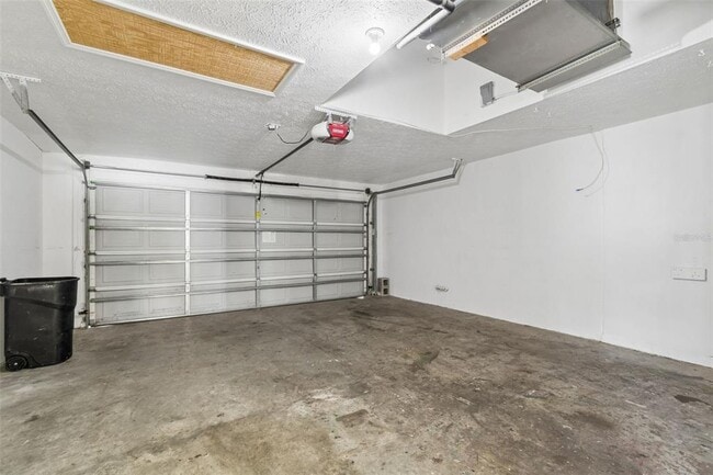 Building Photo - 7904 Floradora Dr